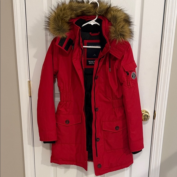 Abercrombie & Fitch Red Ski Jacket with Faux Fur Hood - Picture 1 of 3